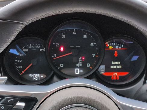 Used 2021 Porsche Macan image 4