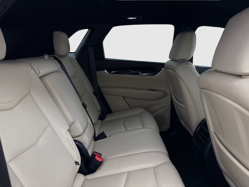 Used 2019 Cadillac XT5 FWD image 44