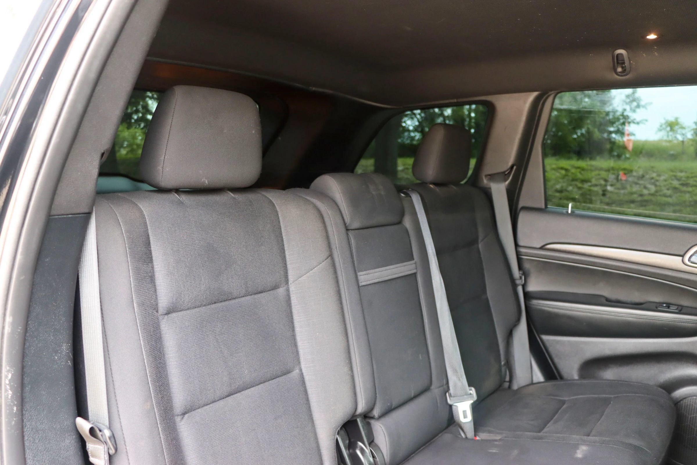 Used 2017 Jeep Grand Cherokee Laredo RWD image 18