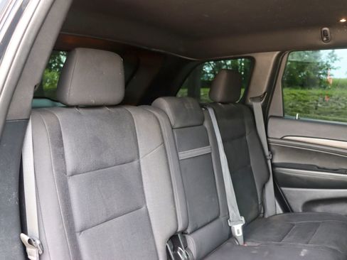 Used 2017 Jeep Grand Cherokee Laredo RWD image 18