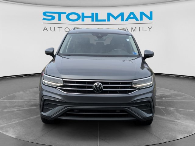 Certified 2023 Volkswagen Tiguan SE FWD image 2
