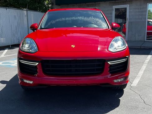 Used 2016 Porsche Cayenne GTS AWD/4WD image 2