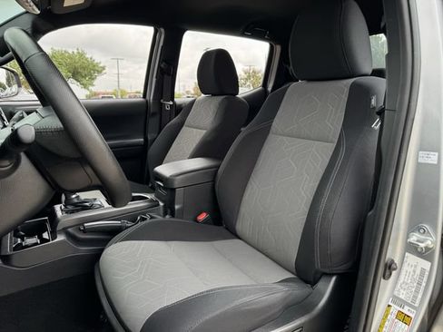 Used 2023 Toyota Tacoma TRD Sport AWD/4WD image 25