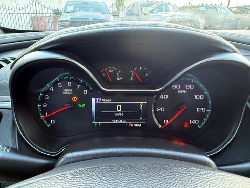 Used 2017 Chevrolet Impala LT FWD image 24