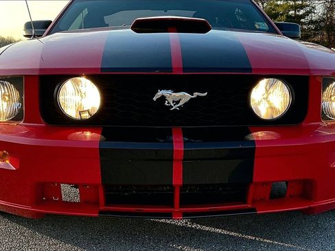 Used 2009 Ford Mustang GT image 28
