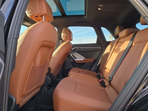 Used 2025 Audi Q3 2.0T Premium w/ Convenience Package image 13