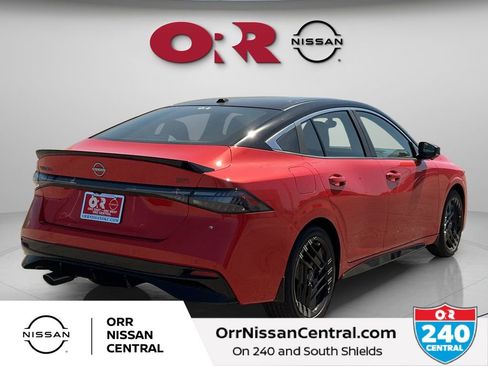 New 2026 Nissan Sentra SR w/ SR Premium Package FWD image 5
