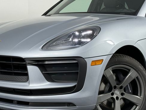 Certified 2026 Porsche Macan AWD/4WD image 11