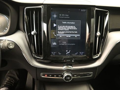 Used 2020 Volvo XC60 T8 Momentum image 14