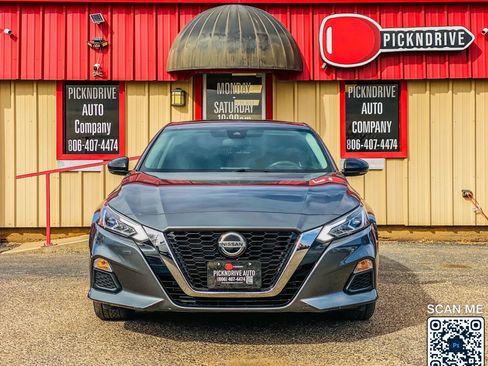 Used 2020 Nissan Altima 2.5 SR w/ Premium Package image 3