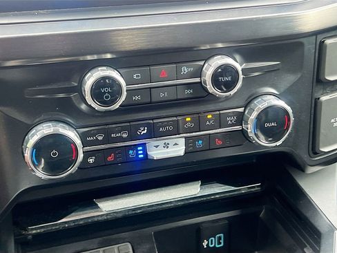 Used 2025 Ford F250 Lariat w/ Lariat Ultimate Package AWD/4WD image 16