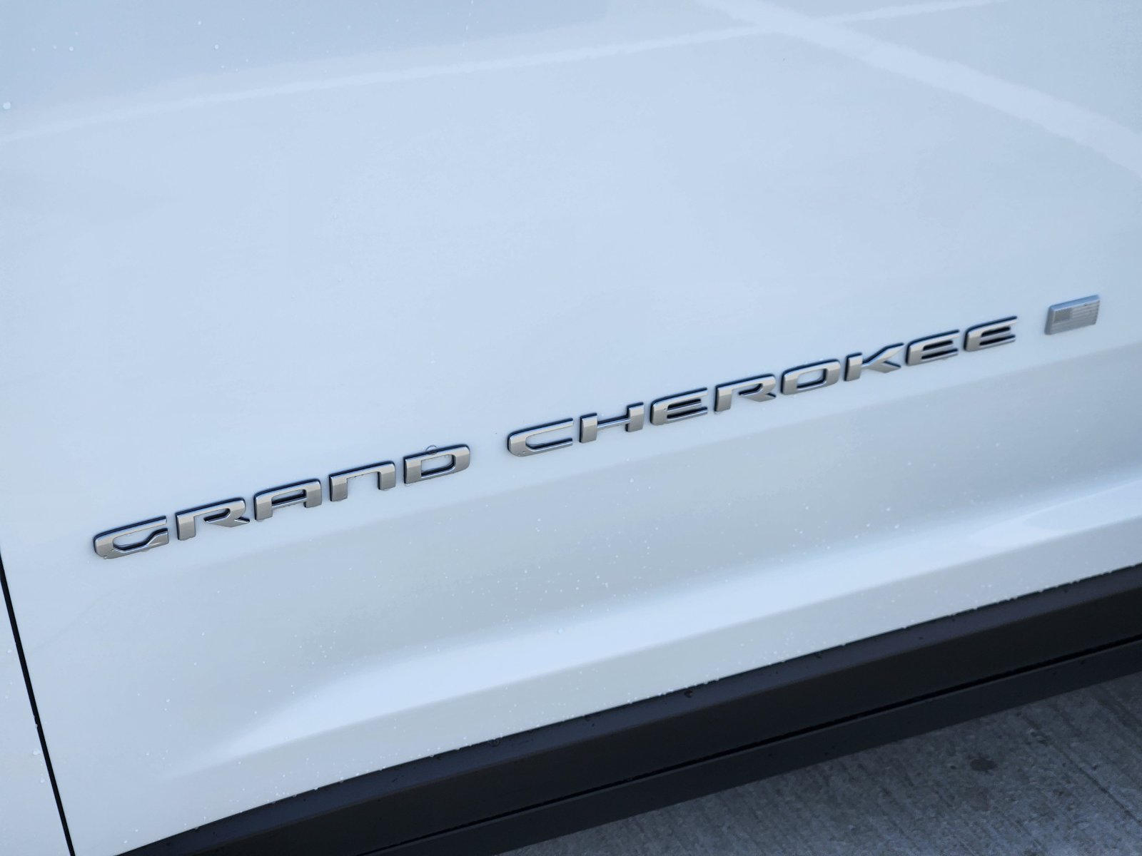 New 2027 Jeep Grand Cherokee Laredo X RWD image 11