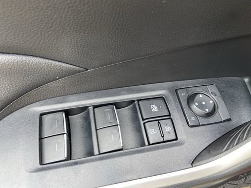 Used 2022 Toyota RAV4 XLE AWD/4WD image 51