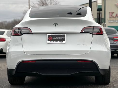 Used 2021 Tesla Model Y Long Range image 6
