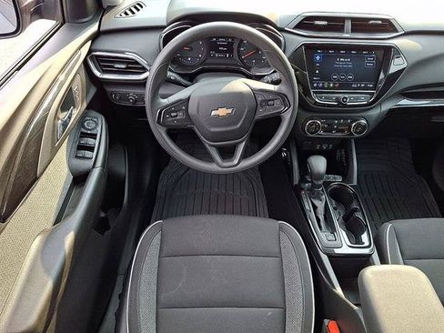 Used 2021 Chevrolet TrailBlazer LT w/ Convenience Package AWD/4WD image 12