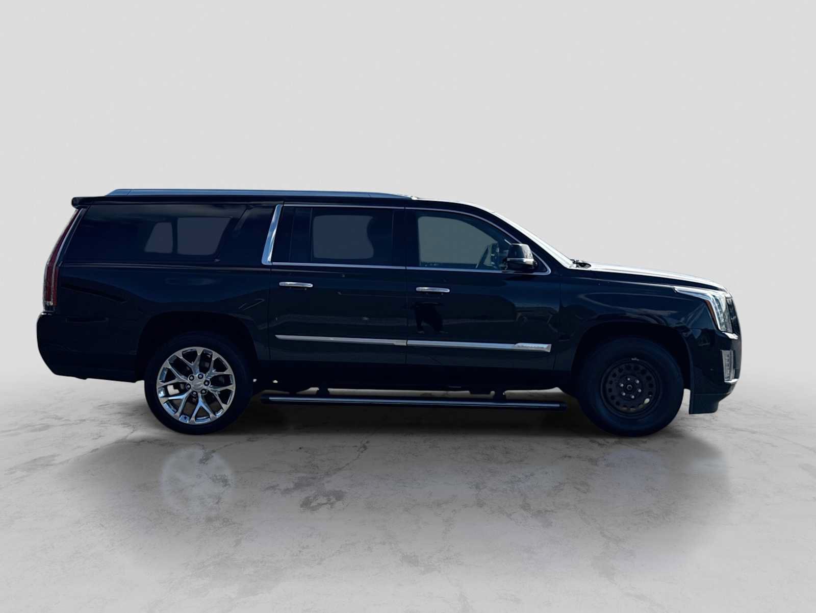 Used 2018 Cadillac Escalade ESV Premium Luxury AWD/4WD image 7