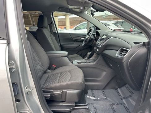 Used 2019 Chevrolet Equinox LT image 41