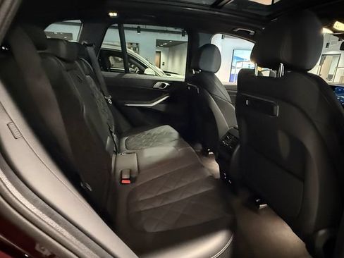 Used 2024 BMW X5 xDrive40i w/ Premium Package AWD/4WD image 27