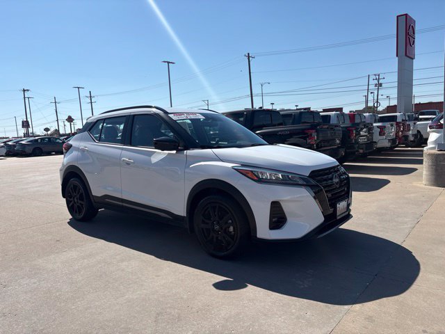 Used 2024 Nissan Kicks SR w/ SR Premium Package FWD image 2