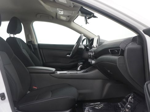 Used 2022 Nissan Sentra SV w/ All-Weather Package image 11