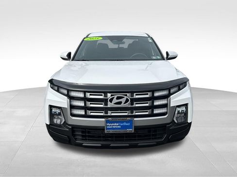Used 2025 Hyundai Santa Cruz SE AWD/4WD image 2