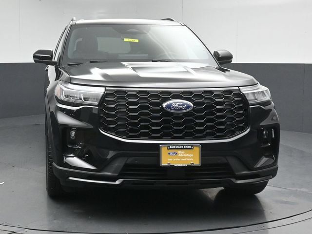 Certified 2025 Ford Explorer ST-Line w/ Premium Package AWD/4WD image 2