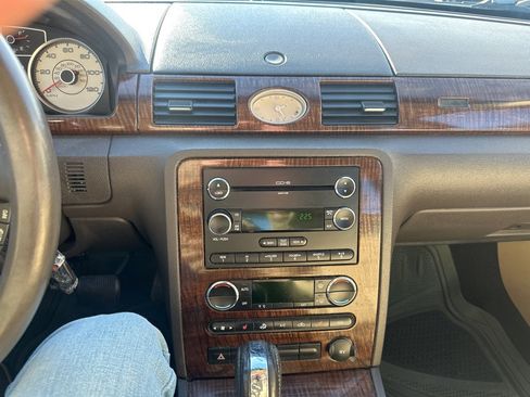 Used 2008 Ford Taurus Limited image 16