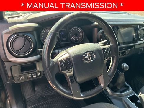 Used 2017 Toyota Tacoma TRD Off-Road w/ Tow Package image 12