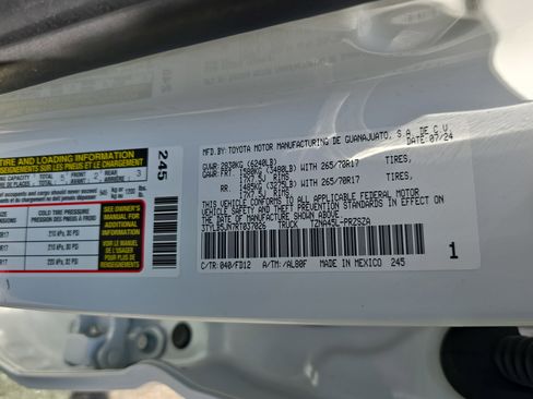 Certified 2024 Toyota Tacoma TRD Off-Road AWD/4WD image 32