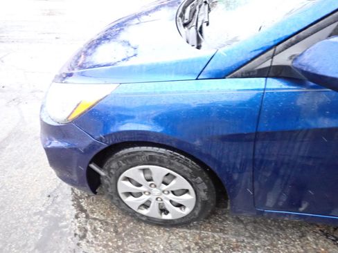 Used 2015 Hyundai Accent GLS image 19