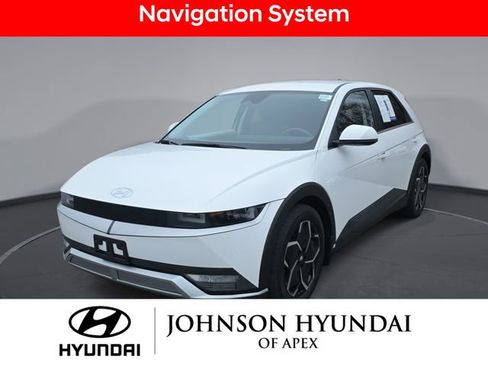 Used 2022 Hyundai Ioniq 5 SE image 1