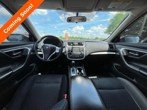 Used 2016 Nissan Altima 2.5 S w/ Power Driver Seat Package FWD image 4