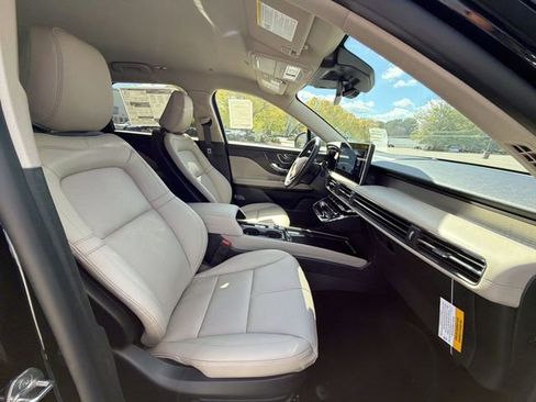 New 2026 Lincoln Corsair Premiere FWD image 27