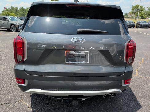 Used 2022 Hyundai Palisade Limited FWD image 18