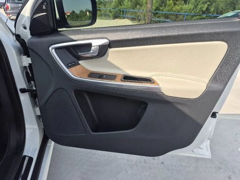Used 2015 Volvo XC60 T6 Platinum FWD image 16