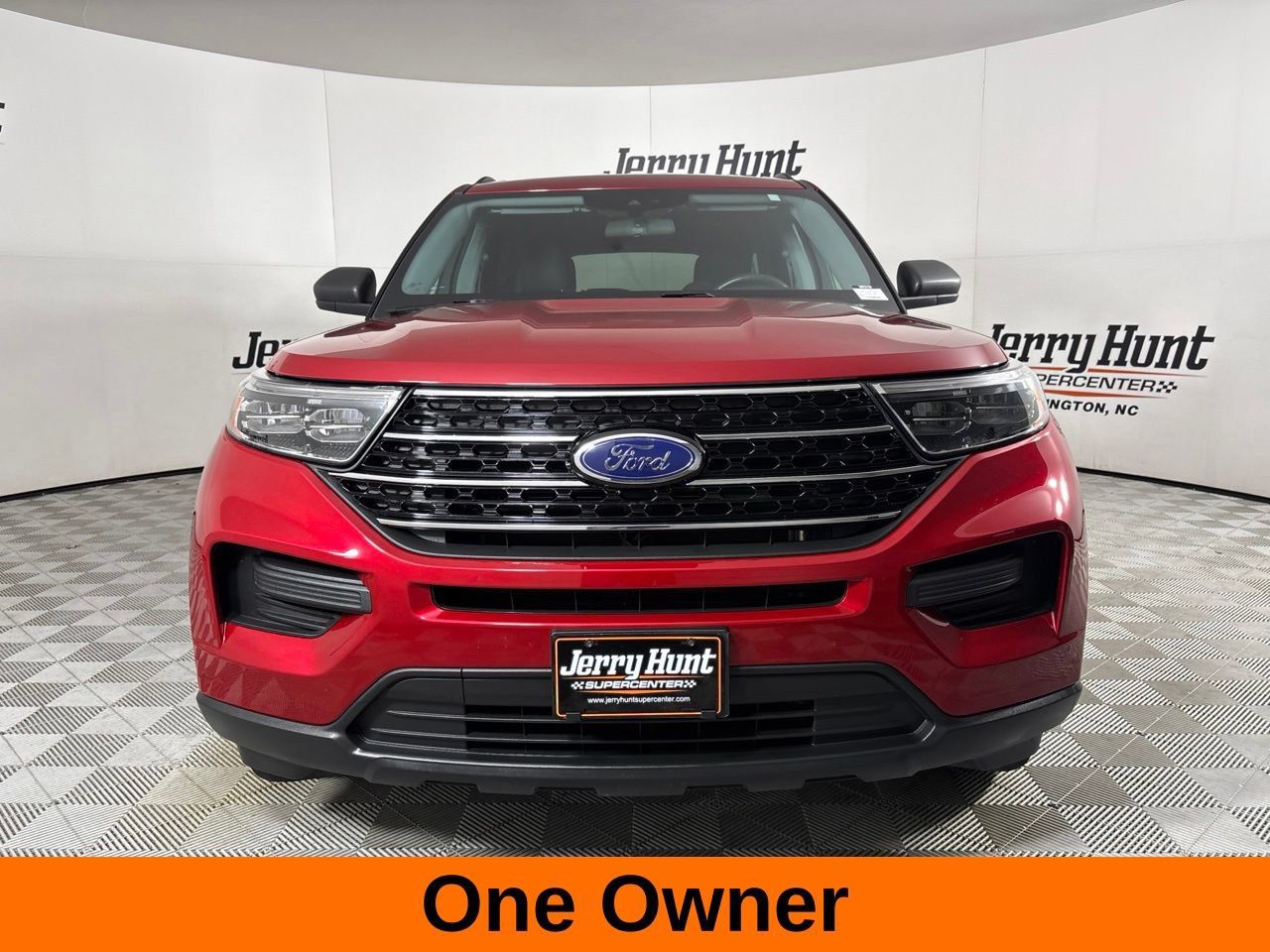 Used 2021 Ford Explorer XLT RWD image 3