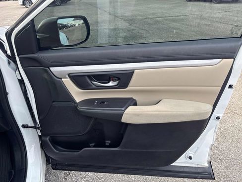 Used 2017 Honda CR-V LX image 29