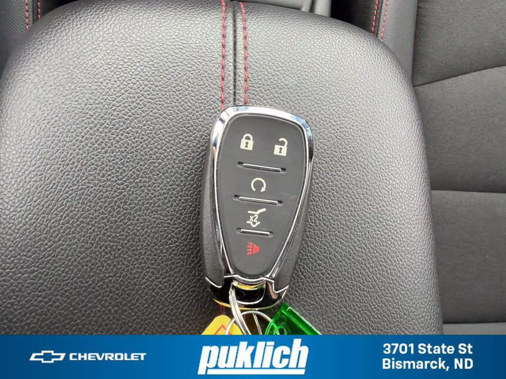 Used 2023 Chevrolet Equinox RS w/ LPO, Floor Liner Package FWD image 19