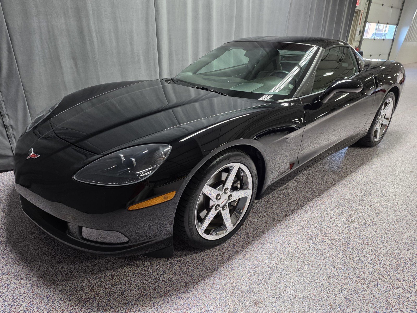 Used 2007 Chevrolet Corvette Coupe w/ Preferred Equipment Group RWD image 25