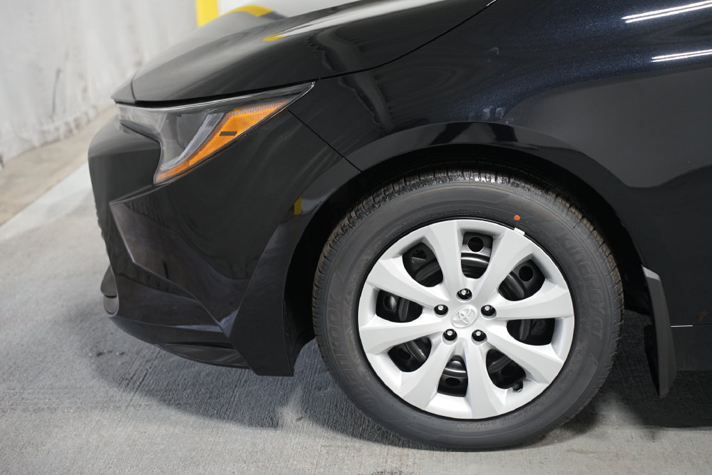 New 2027 Toyota Corolla LE FWD image 5