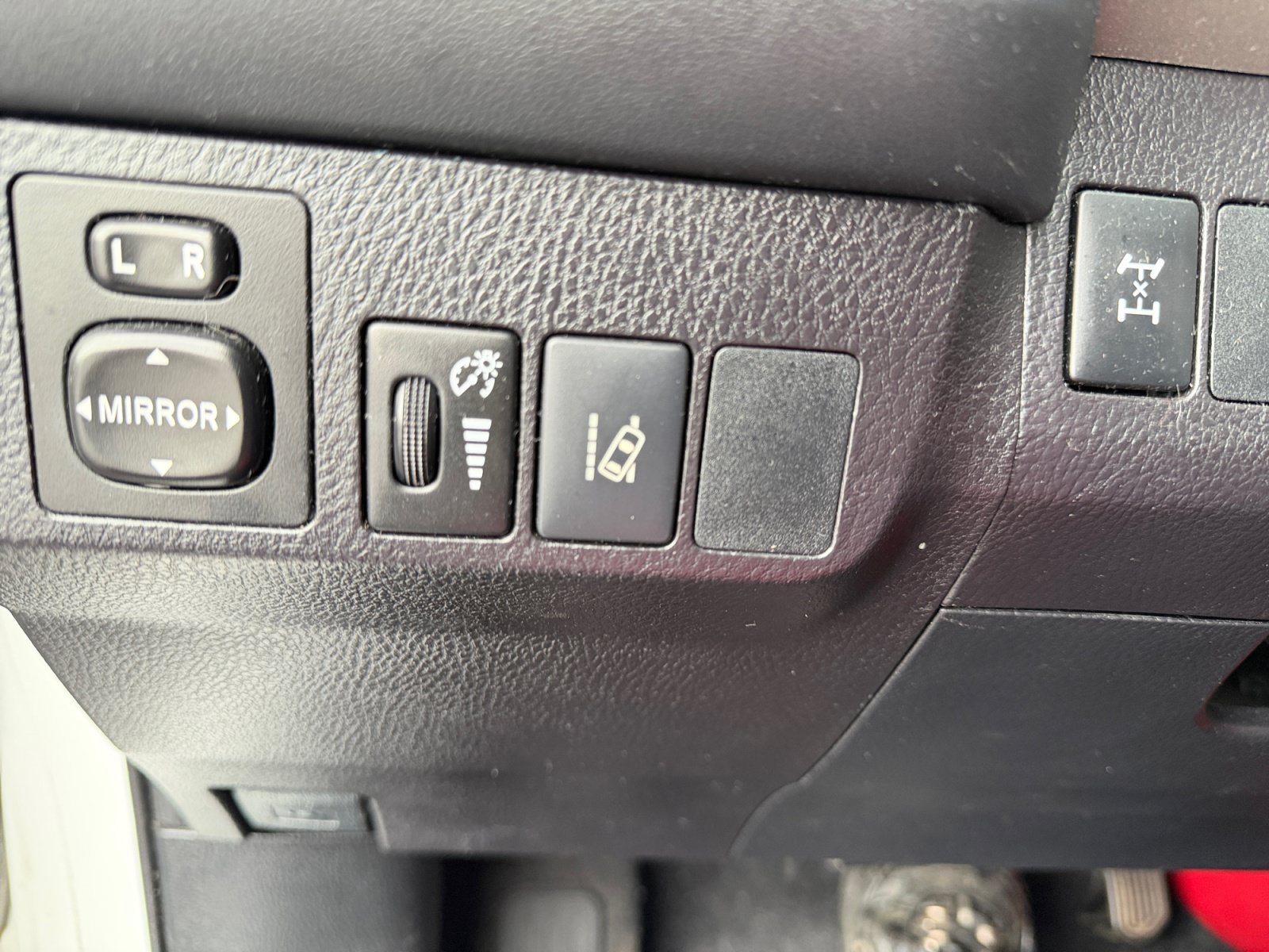 Used 2018 Toyota RAV4 LE w/ All Weather Liner Package AWD/4WD image 24