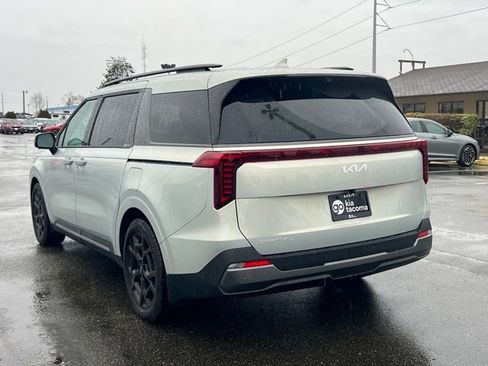 Certified 2025 Kia Carnival SX Prestige image 12