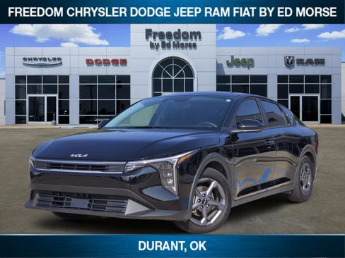 Used 2025 Kia K4 FWD image 1