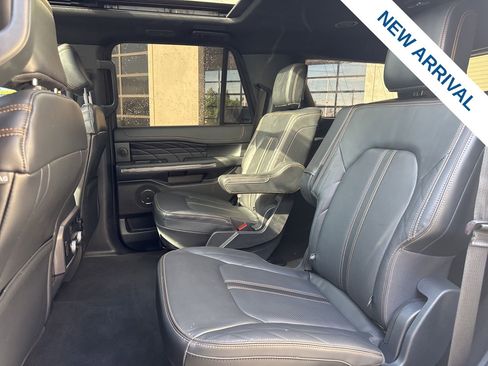 Used 2023 Ford Expedition Platinum AWD/4WD image 15