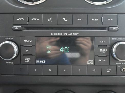 Used 2015 Jeep Patriot Latitude image 23