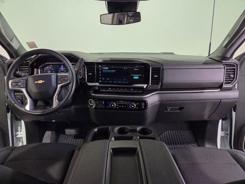 Used 2025 Chevrolet Silverado 2500 LT w/ Convenience Package image 22