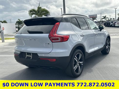 Used 2021 Volvo XC40 T5 R-Design w/ Protection Package Premier image 6