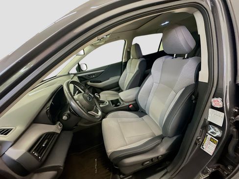 Used 2025 Subaru Outback Premium image 13