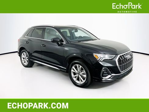Used 2024 Audi Q3 2.0T Premium image 1