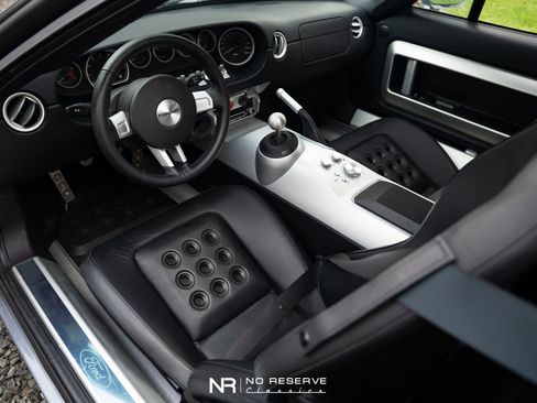 Used 2006 Ford GT image 4